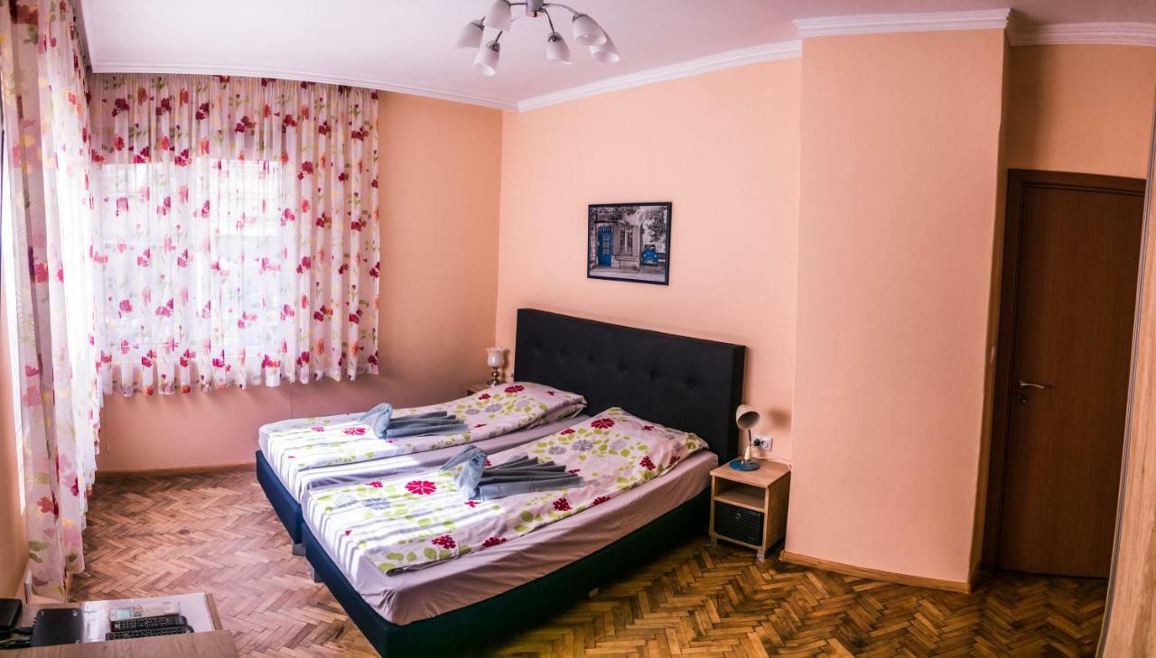 Two Bedroom Apartment Downtown Ivanovi Varna Exteriér fotografie